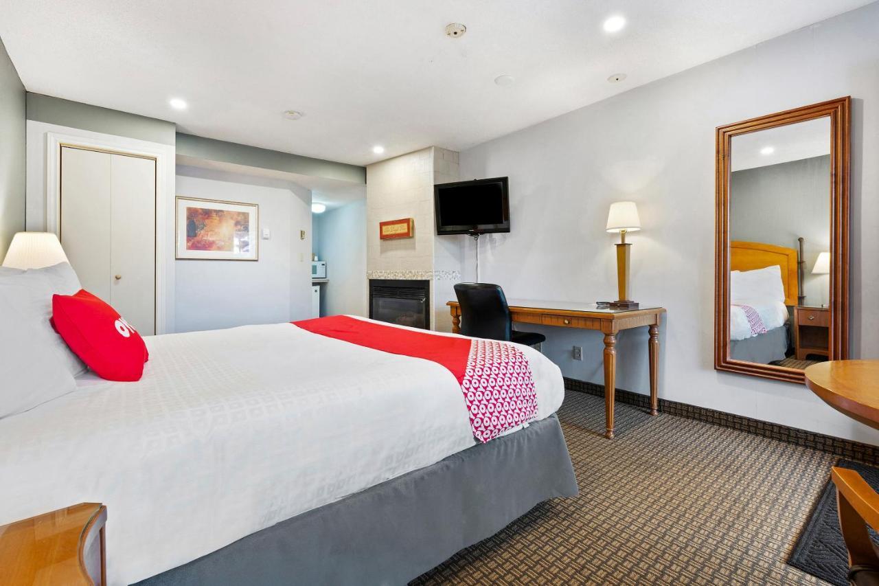 First Canada Hotel Cornwall Hwy 401 On Екстер'єр фото