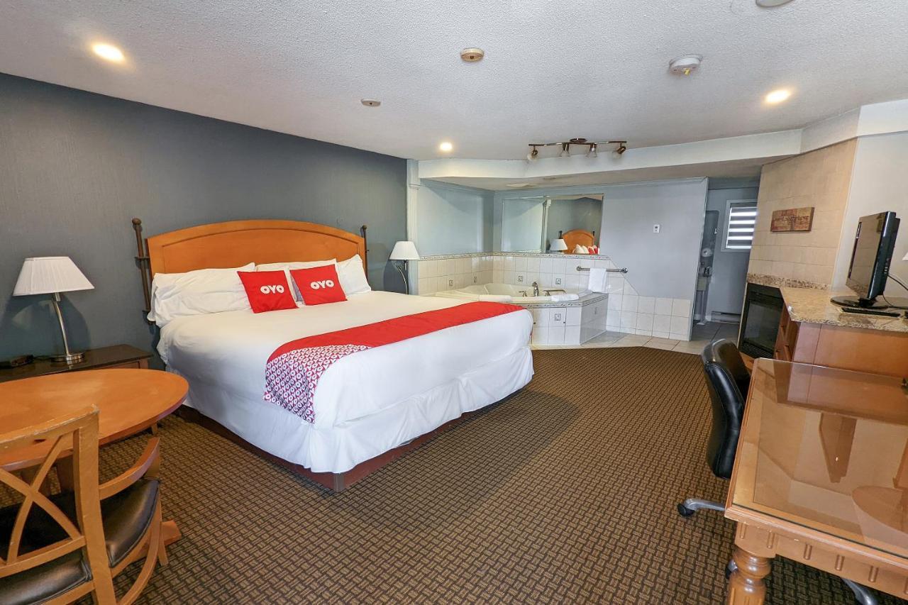 First Canada Hotel Cornwall Hwy 401 On Екстер'єр фото