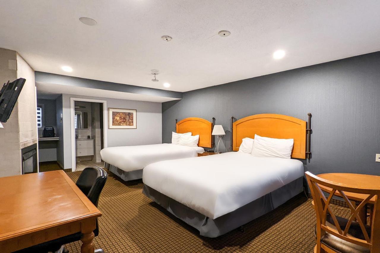 First Canada Hotel Cornwall Hwy 401 On Екстер'єр фото